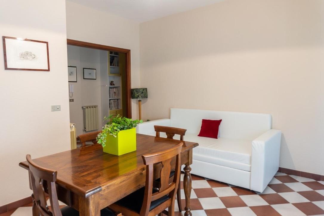 Appartamenti Rocca - Cav La Casa Di Rosa Monforte dʼAlba Exterior foto